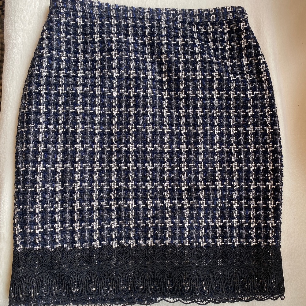 Metallic Tweed Skirt with Lace Trim